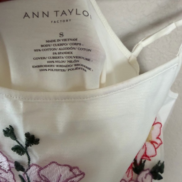 Ann Taylor White Camisole with Pink Floral Embroidery - Picture 3 of 3